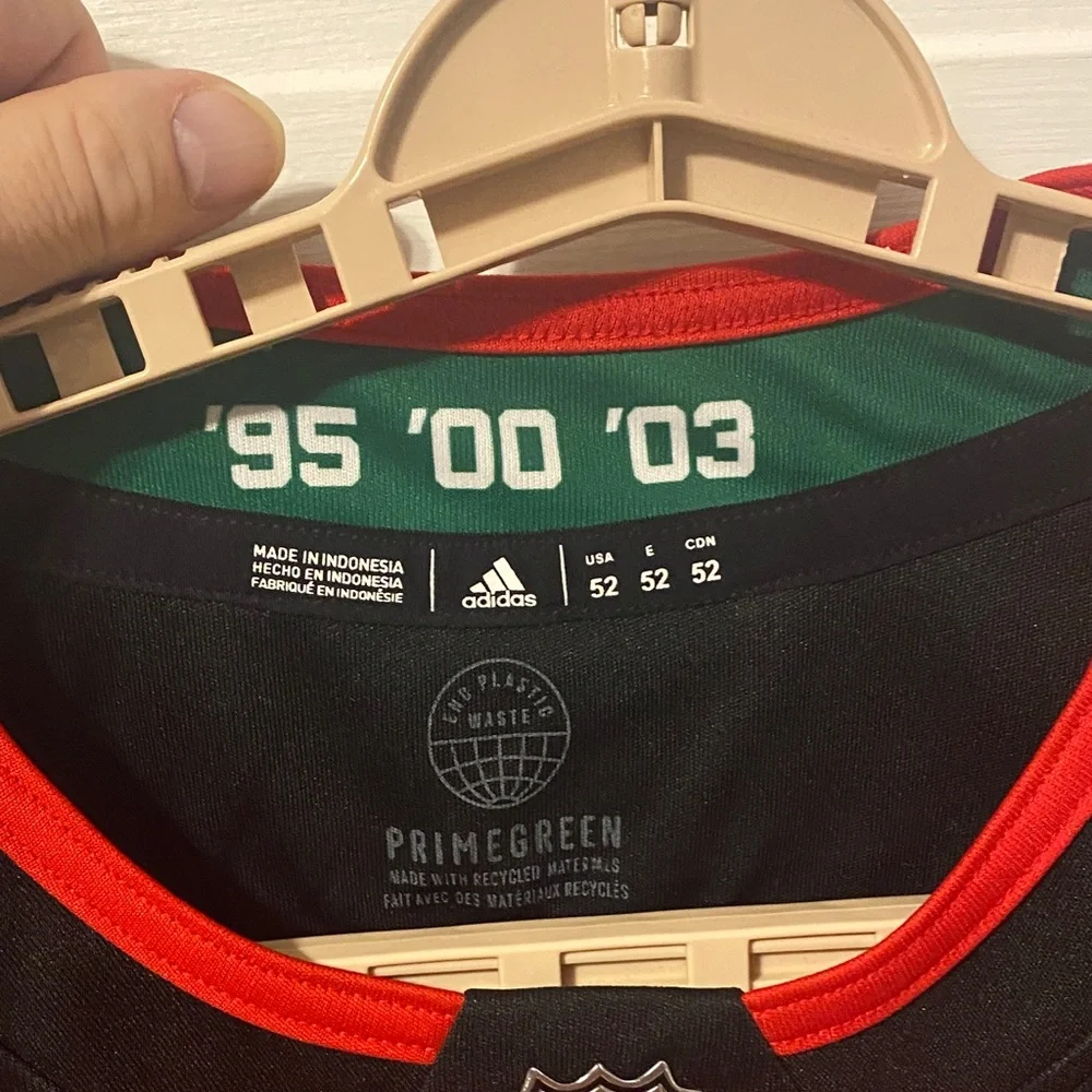 Nico Hischier NJ Devils Jersey - Picture 3 of 9